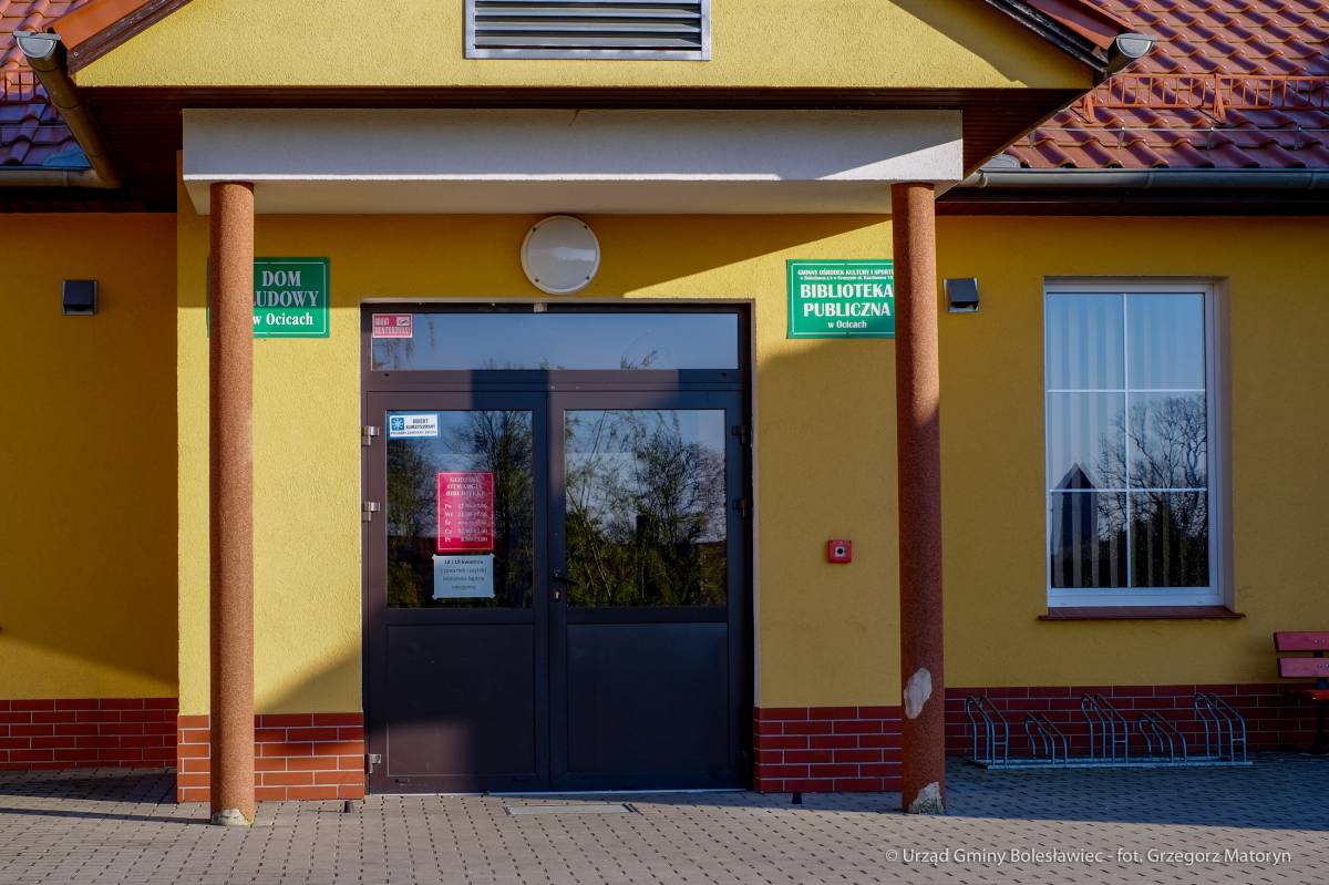 öffentliche Bibliothek Lausitz Bory...... mit dem